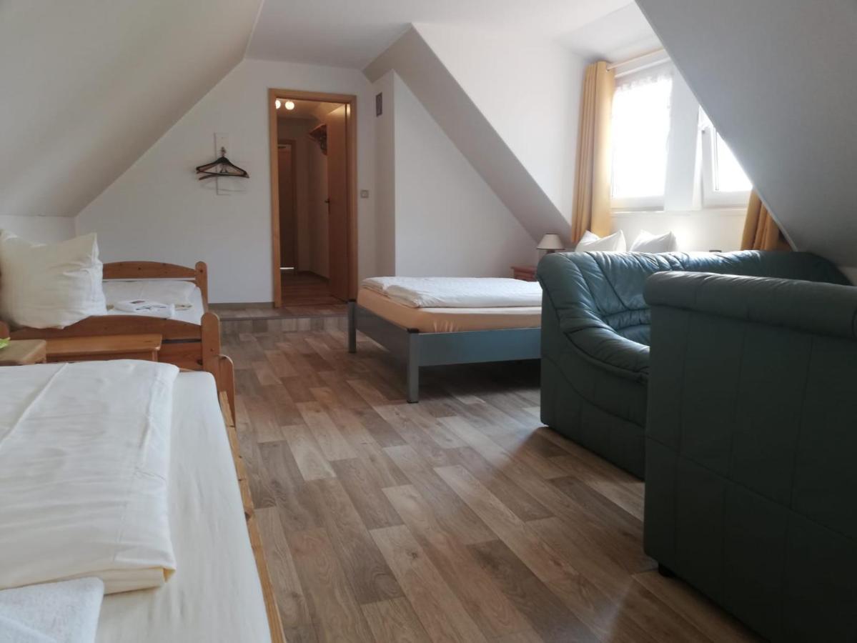 Landgasthaus Zur Muehlenwirtin ペータースハーゲン エクステリア 写真